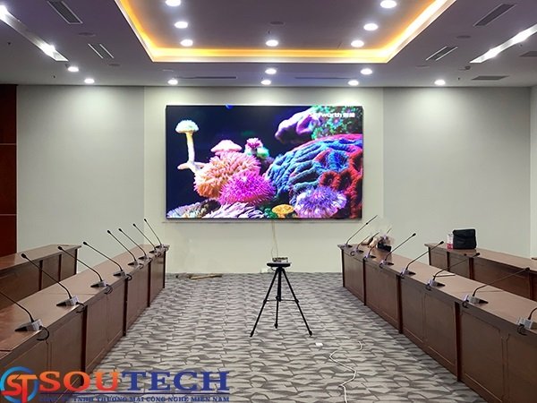 man-hinh-led-p3-trong-nha-03.jpg