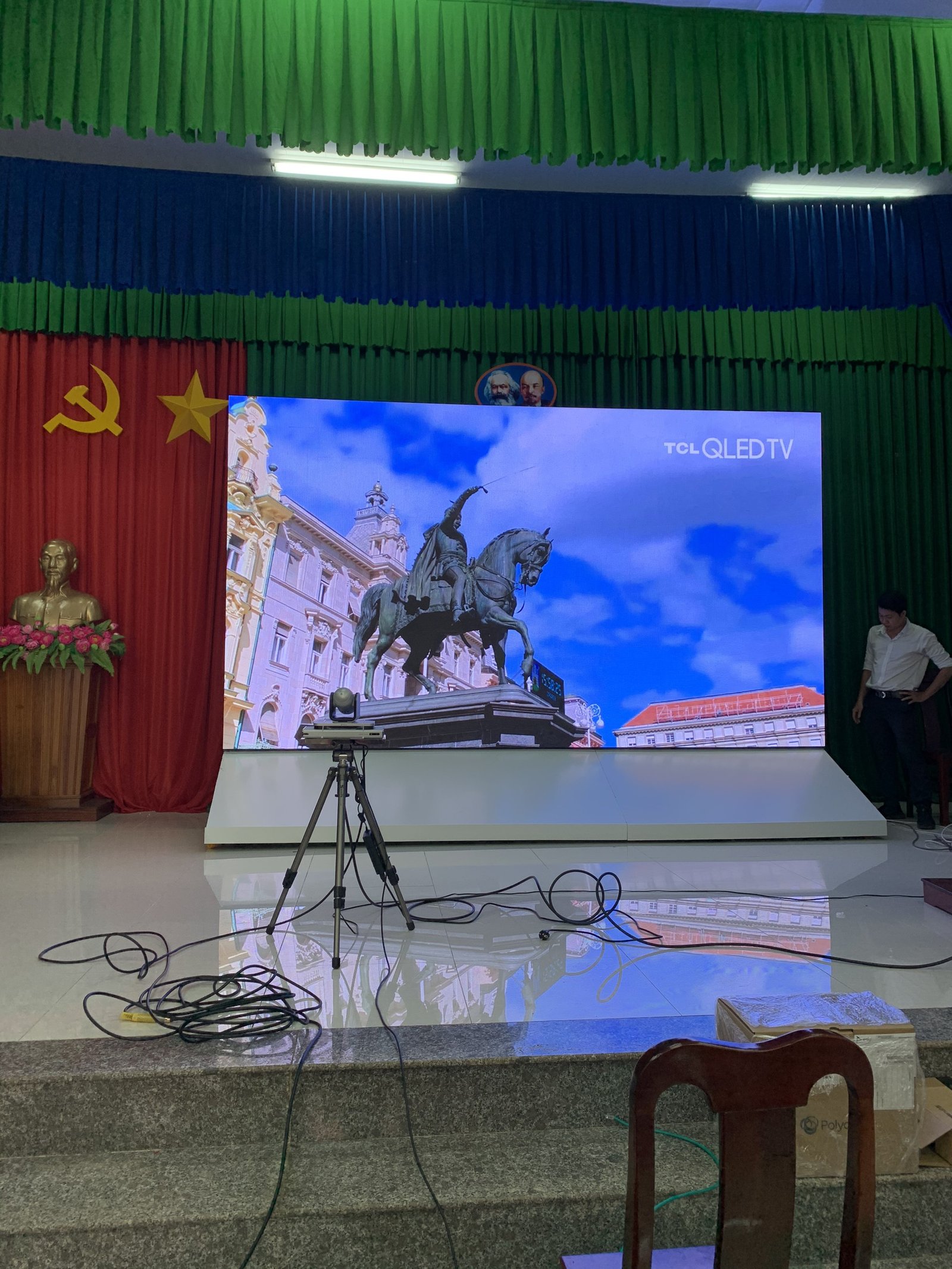 man-hinh-led-soutech-22.jpg